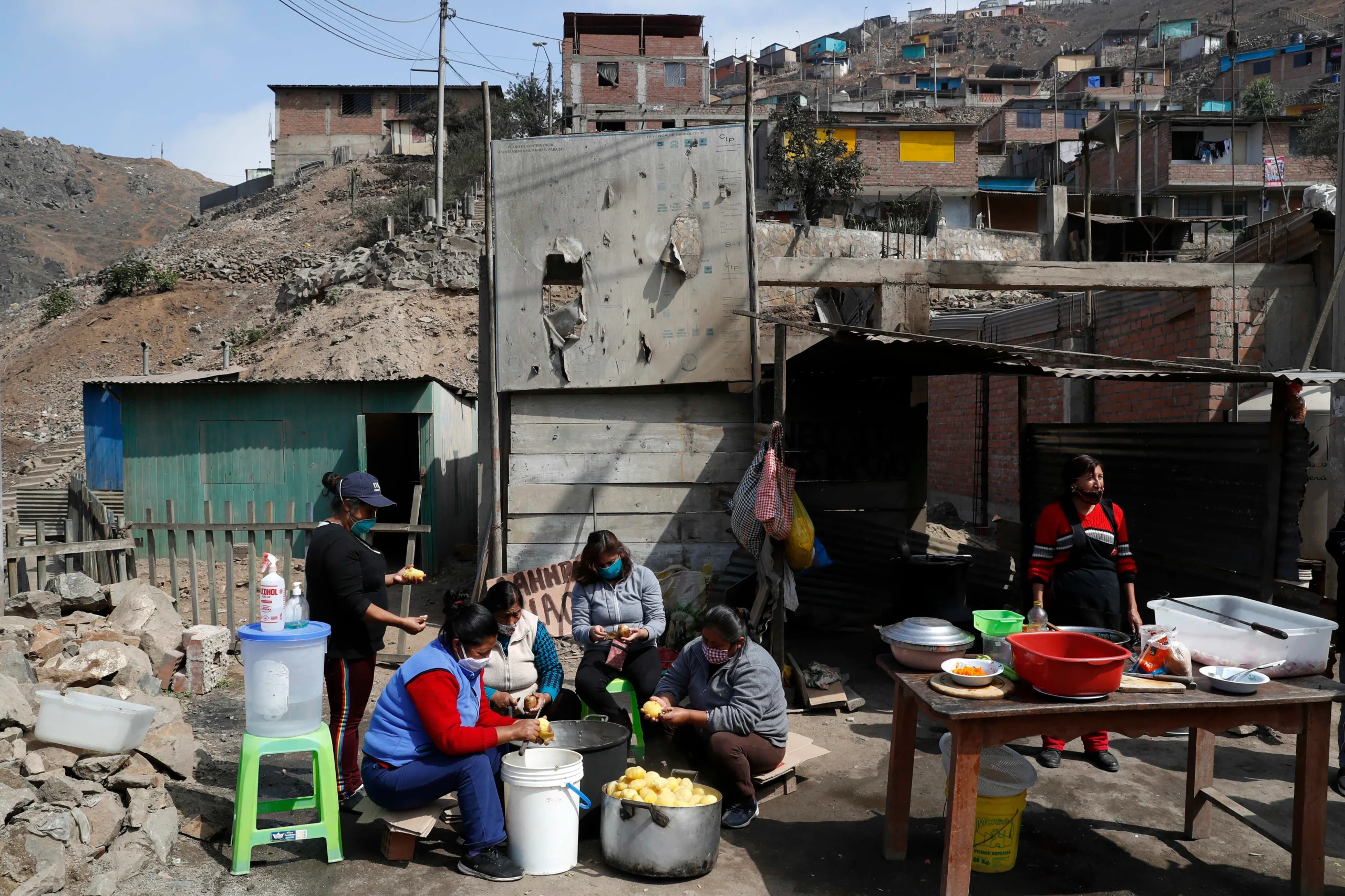 ECONOMÍA PERUANA EN ROJO